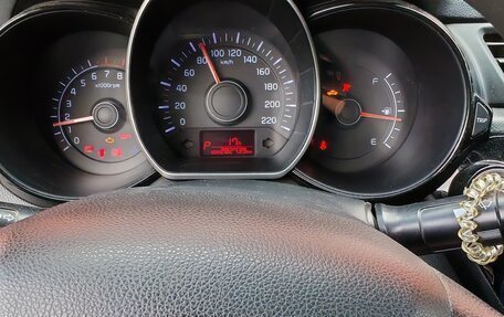 KIA Rio III рестайлинг, 2012 год, 700 000 рублей, 14 фотография