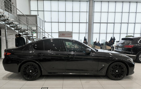BMW 5 серия, 2021 год, 4 300 000 рублей, 4 фотография