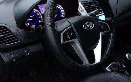 Hyundai Solaris II рестайлинг, 2011 год, 650 000 рублей, 5 фотография