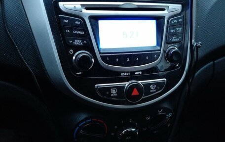 Hyundai Solaris II рестайлинг, 2011 год, 650 000 рублей, 6 фотография