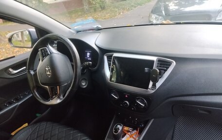 Hyundai Solaris II рестайлинг, 2018 год, 800 000 рублей, 7 фотография