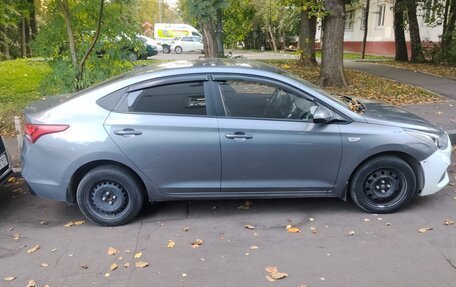 Hyundai Solaris II рестайлинг, 2018 год, 800 000 рублей, 14 фотография