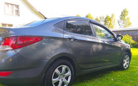 Hyundai Solaris II рестайлинг, 2012 год, 926 000 рублей, 4 фотография