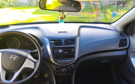 Hyundai Solaris II рестайлинг, 2012 год, 926 000 рублей, 12 фотография