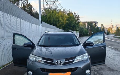 Toyota RAV4, 2014 год, 2 400 000 рублей, 7 фотография