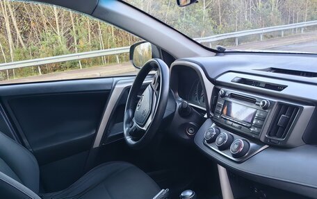 Toyota RAV4, 2014 год, 2 400 000 рублей, 25 фотография