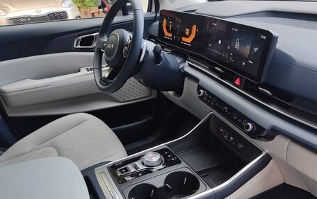 KIA Carnival, 2025 год, 6 260 000 рублей, 16 фотография