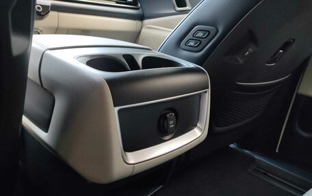 KIA Carnival, 2025 год, 6 260 000 рублей, 28 фотография