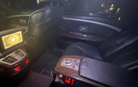 BMW 7 серия, 2005 год, 550 000 рублей, 13 фотография