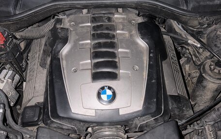 BMW 7 серия, 2005 год, 550 000 рублей, 18 фотография