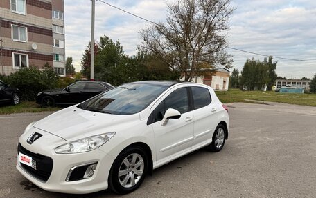 Peugeot 308 II, 2013 год, 690 000 рублей, 2 фотография