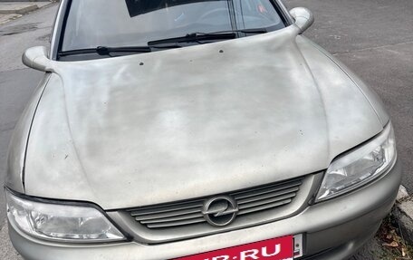 Opel Vectra B рестайлинг, 1998 год, 110 000 рублей, 3 фотография