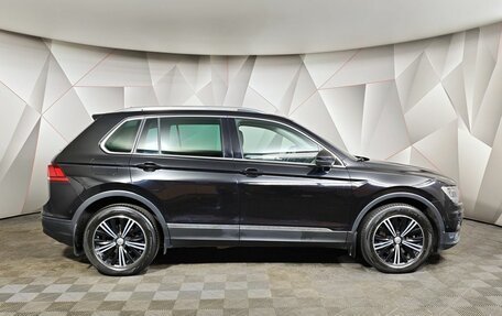 Volkswagen Tiguan II, 2018 год, 2 143 000 рублей, 6 фотография