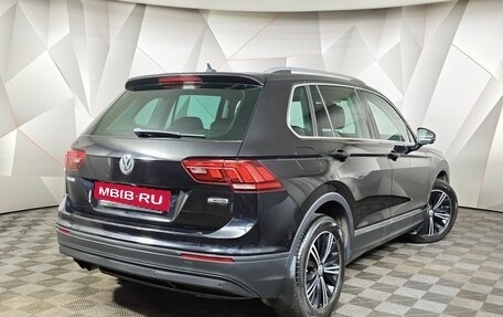 Volkswagen Tiguan II, 2018 год, 2 143 000 рублей, 2 фотография