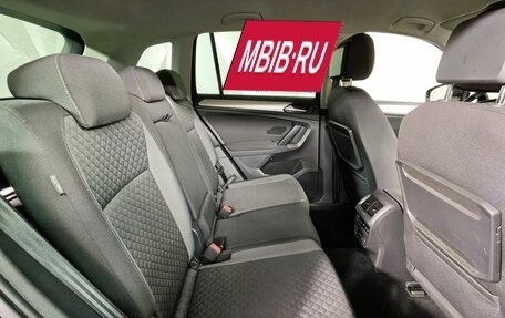 Volkswagen Tiguan II, 2018 год, 2 143 000 рублей, 15 фотография