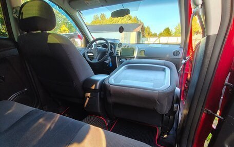 Pontiac Vibe II, 2004 год, 425 000 рублей, 24 фотография