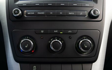 Skoda Yeti I рестайлинг, 2014 год, 1 400 000 рублей, 15 фотография