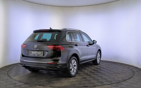 Volkswagen Tiguan II, 2021 год, 3 750 000 рублей, 5 фотография