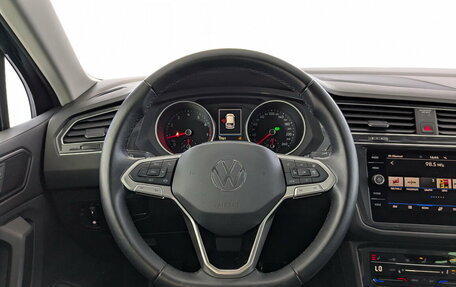 Volkswagen Tiguan II, 2021 год, 3 750 000 рублей, 21 фотография