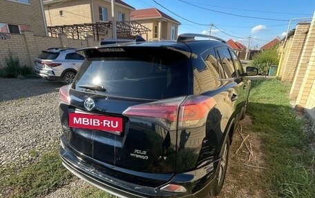 Toyota RAV4, 2017 год, 2 150 000 рублей, 3 фотография