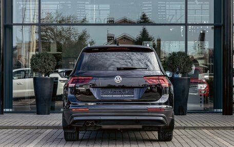 Volkswagen Tiguan II, 2020 год, 2 095 000 рублей, 5 фотография