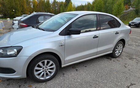 Volkswagen Polo VI (EU Market), 2010 год, 600 000 рублей, 4 фотография