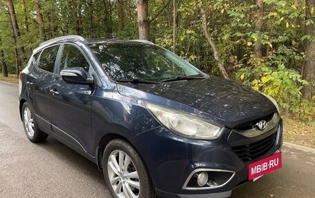 Hyundai ix35 I рестайлинг, 2010 год, 990 000 рублей, 2 фотография