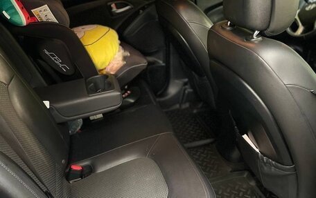 Hyundai ix35 I рестайлинг, 2010 год, 990 000 рублей, 13 фотография
