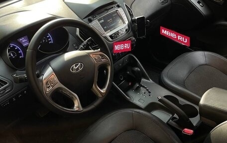 Hyundai ix35 I рестайлинг, 2010 год, 990 000 рублей, 10 фотография
