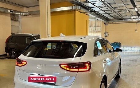 KIA cee'd III, 2022 год, 2 200 000 рублей, 3 фотография