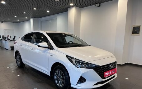 Hyundai Solaris II рестайлинг, 2022 год, 1 700 000 рублей, 1 фотография