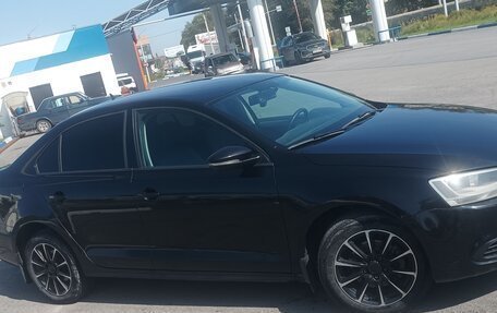 Volkswagen Jetta VI, 2012 год, 770 000 рублей, 3 фотография