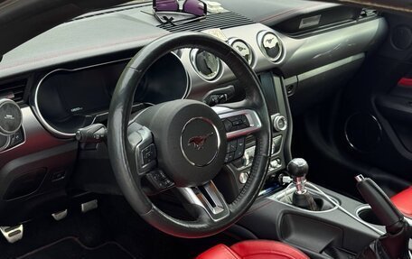 Ford Mustang VI рестайлинг, 2017 год, 3 190 000 рублей, 16 фотография
