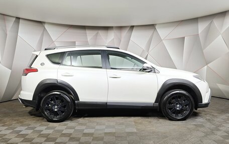 Toyota RAV4, 2017 год, 2 353 000 рублей, 6 фотография