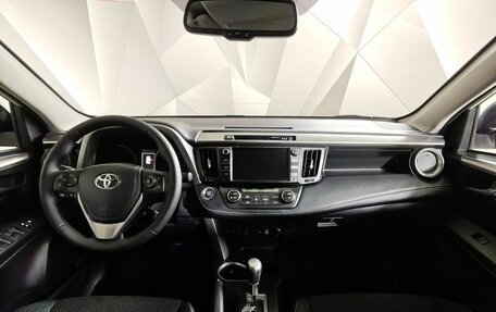 Toyota RAV4, 2017 год, 2 353 000 рублей, 14 фотография