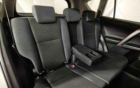 Toyota RAV4, 2017 год, 2 353 000 рублей, 17 фотография