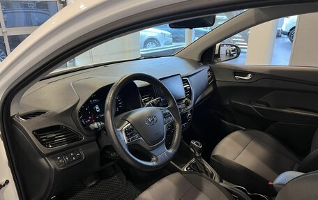 Hyundai Solaris II рестайлинг, 2022 год, 1 700 000 рублей, 23 фотография