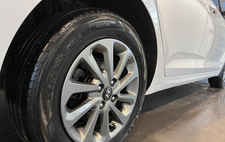 Hyundai Solaris II рестайлинг, 2022 год, 1 700 000 рублей, 20 фотография