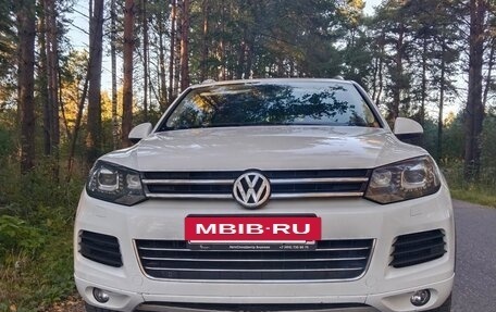 Volkswagen Touareg III, 2012 год, 1 990 000 рублей, 3 фотография