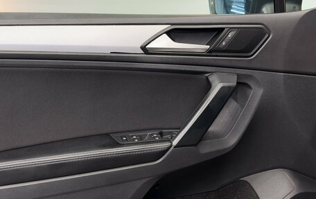 Volkswagen Tiguan II, 2019 год, 1 850 000 рублей, 13 фотография