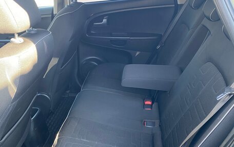 KIA Venga I, 2011 год, 820 000 рублей, 10 фотография