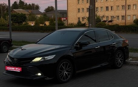 Toyota Camry, 2020 год, 3 150 000 рублей, 2 фотография