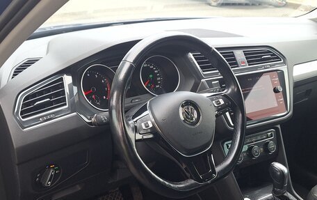 Volkswagen Tiguan II, 2019 год, 2 480 000 рублей, 11 фотография
