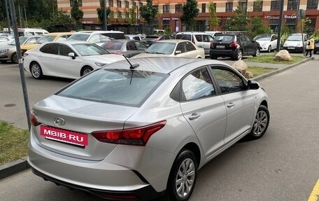 Hyundai Solaris II рестайлинг, 2021 год, 1 220 000 рублей, 5 фотография