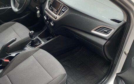 Hyundai Solaris II рестайлинг, 2021 год, 1 220 000 рублей, 18 фотография