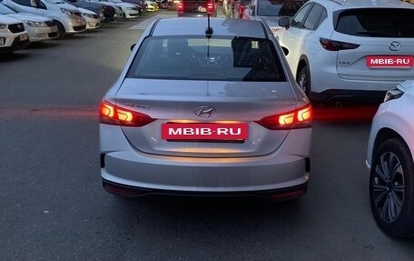 Hyundai Solaris II рестайлинг, 2021 год, 1 220 000 рублей, 24 фотография