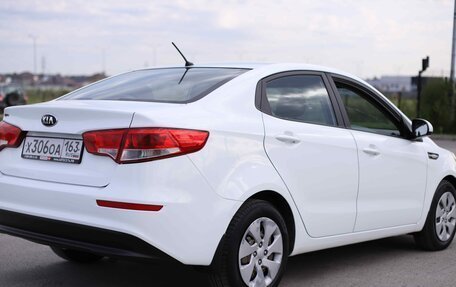 KIA Rio III рестайлинг, 2016 год, 988 000 рублей, 5 фотография