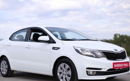 KIA Rio III рестайлинг, 2016 год, 988 000 рублей, 3 фотография