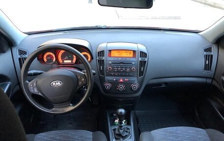 KIA cee'd I рестайлинг, 2008 год, 599 999 рублей, 13 фотография