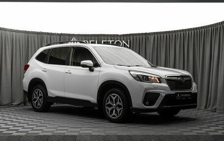 Subaru Forester, 2019 год, 2 200 000 рублей, 2 фотография